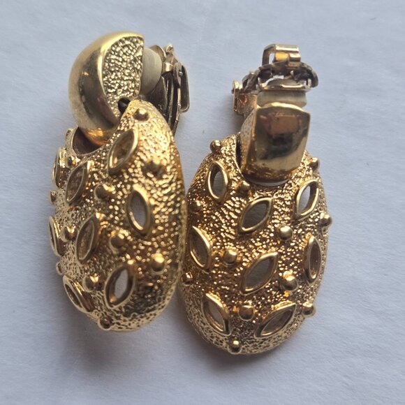 Vintage BUTLER Brutalist style Clip On Earrings - Picture 1 of 4